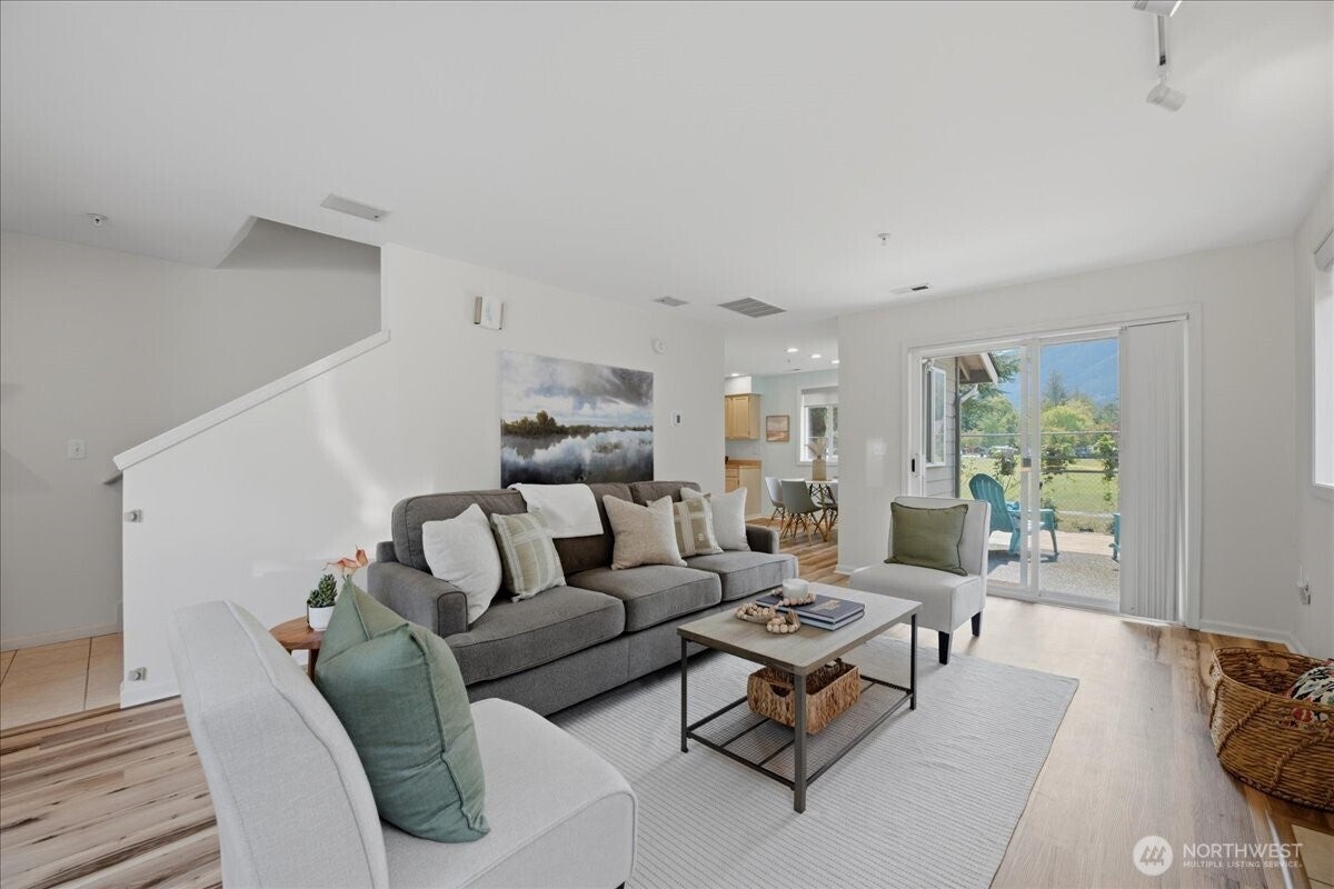 321 SE Orchard Dr. 13