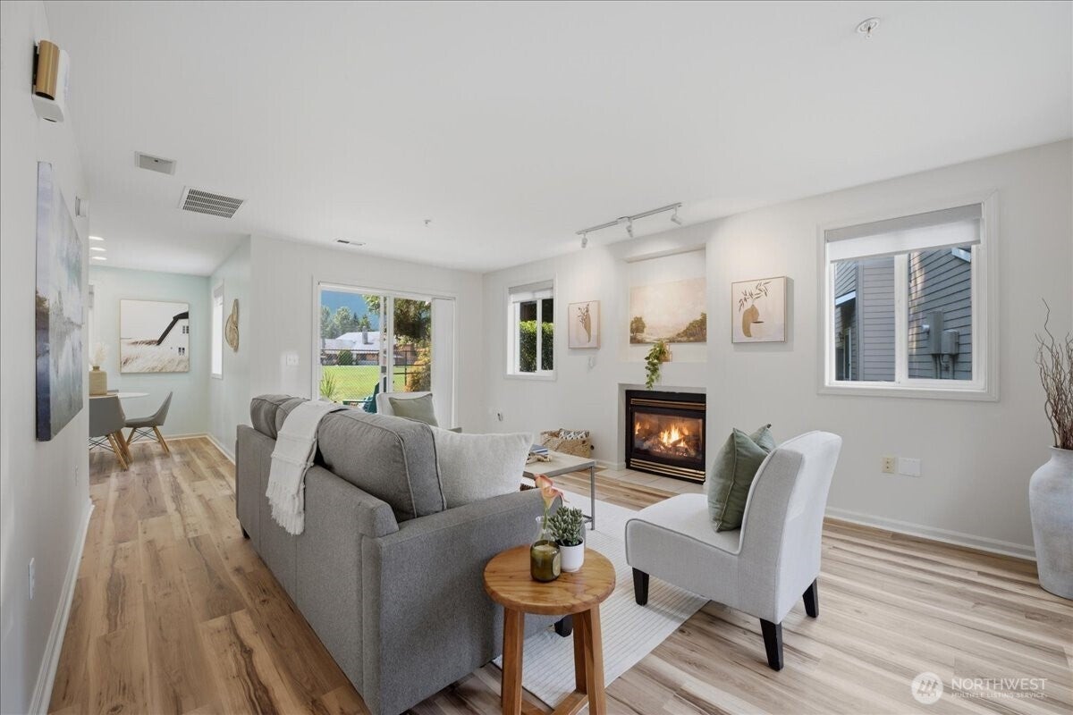 321 SE Orchard Dr. 13