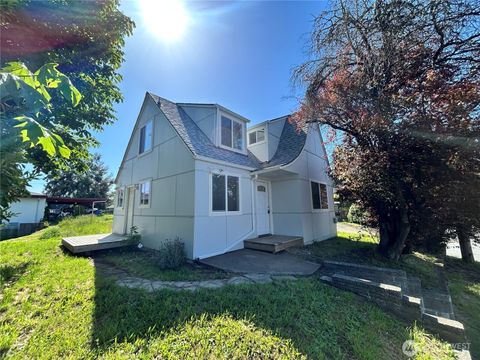 Photo of 408 Steele Street SE, Olympia, WA 98501 (MLS # 2528390)