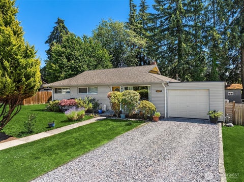 Photo of 4009 NE 23rd Pl PL, Renton, WA 98056 (MLS # 2541974)