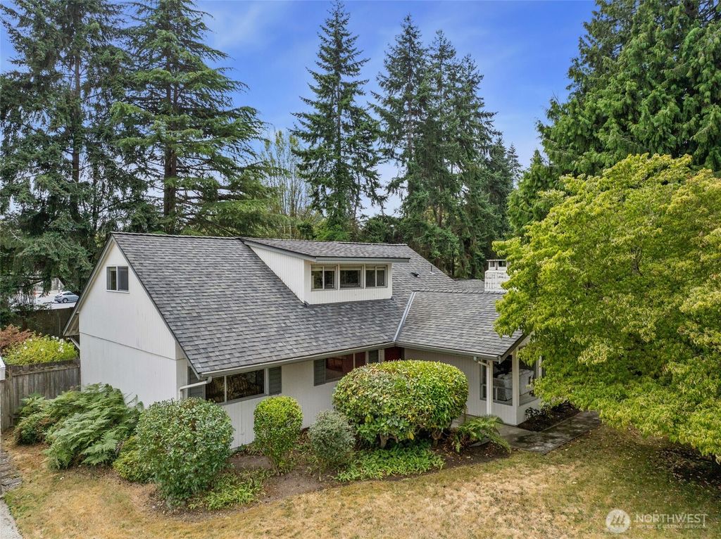 Photo of 15327 NE 1ST Street, Bellevue, WA 98007 (MLS # 2417699)