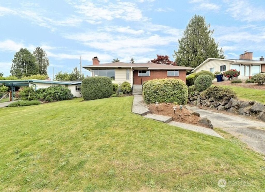 Photo of 7051 S Lakeridge Drive, Seattle, WA 98178 (MLS # 2514962)