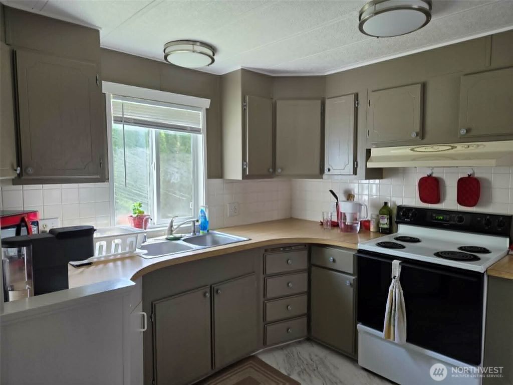 Photo of 206 N Kentucky Avenue #3B, Granite Falls, WA 98252 (MLS # 2516845)