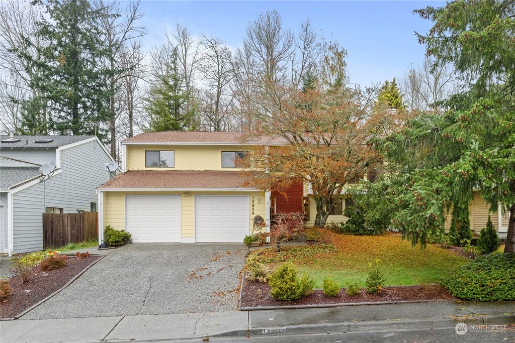 Photo of 12924 SE 228th Place, Kent, WA 98031 (MLS # 2020374)