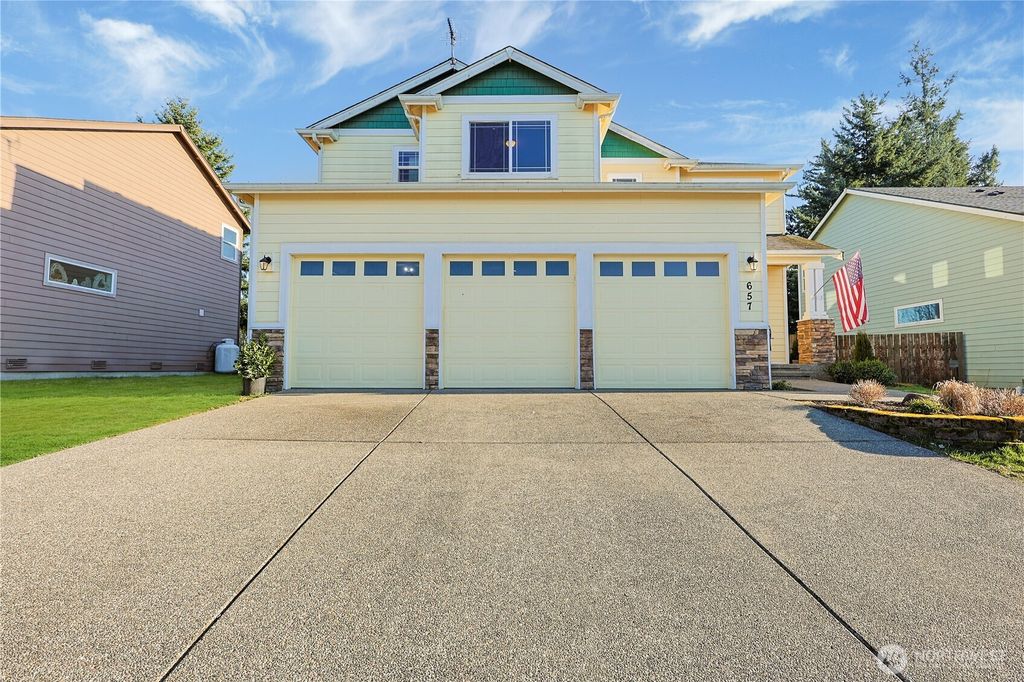 Photo of 657 Joy Street, Eatonville, WA 98328 (MLS # 2487929)