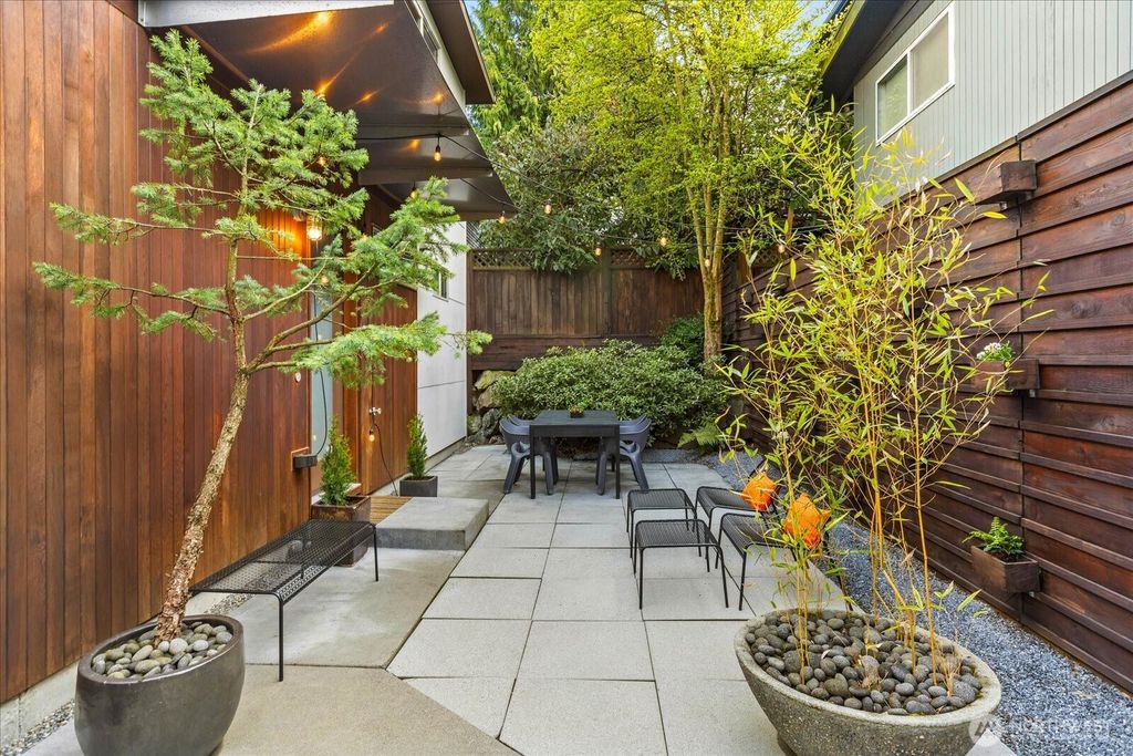 Photo of 1706 26th Avenue, Seattle, WA 98122 (MLS # 2354017)