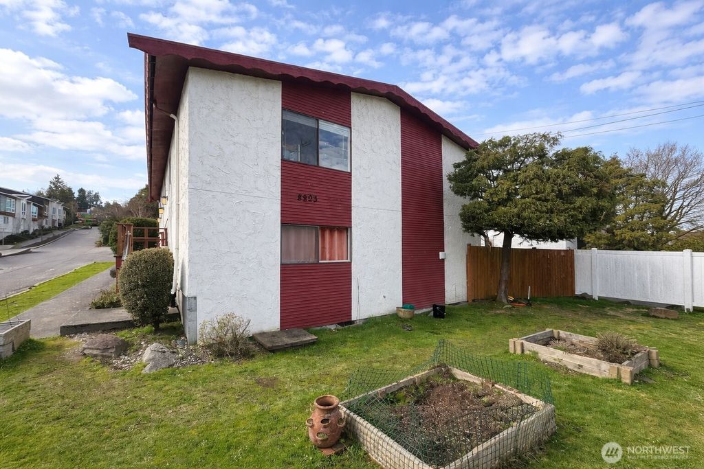 Photo of 8803 23rd Avenue NE, Seattle, WA 98115 (MLS # 2485941)