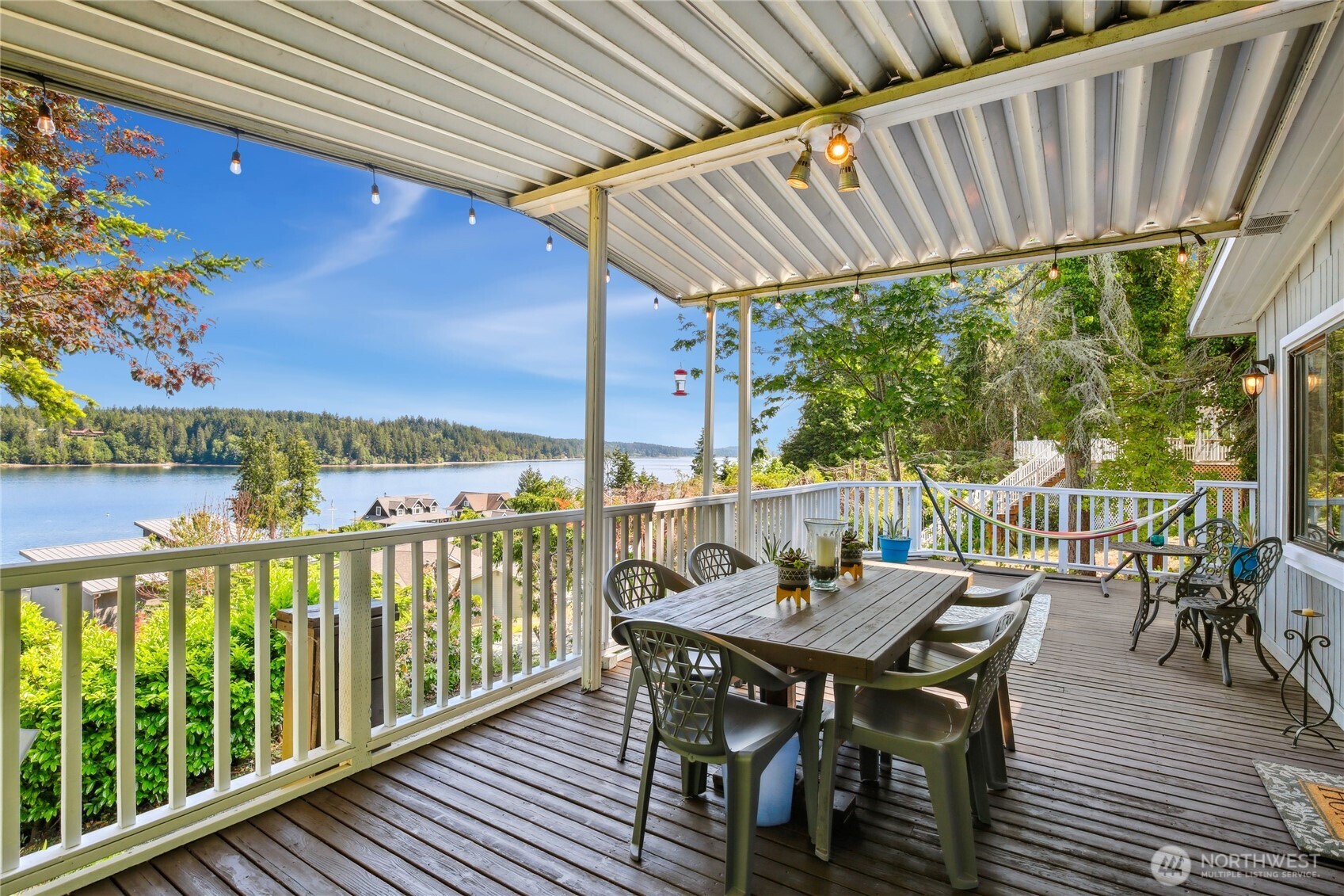 70 E Rustle Way
