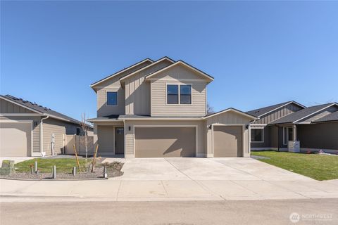 Photo of 567 S Perry Avenue #Lot 5, East Wenatchee, WA 98802 (MLS # 2495604)