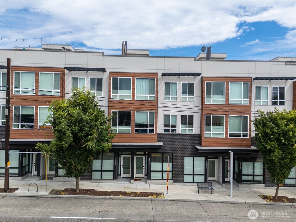 Photo of 7500 15th Avenue NW #E, Seattle, WA 98117 (MLS # 2423259)
