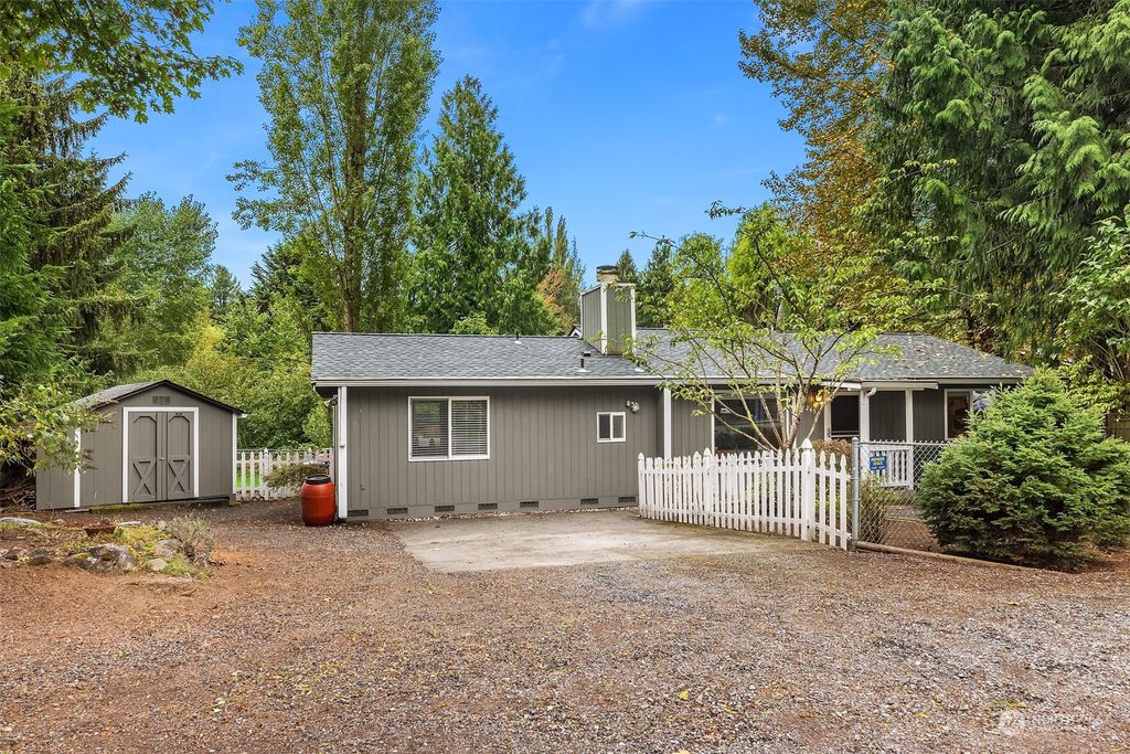 Photo of 19245 Lago Place NE, Lake Forest Park, WA 98155 (MLS # 2294034)