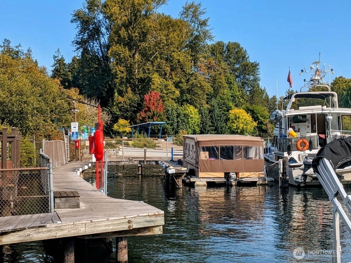 9050 Seward Park Avenue S A-2