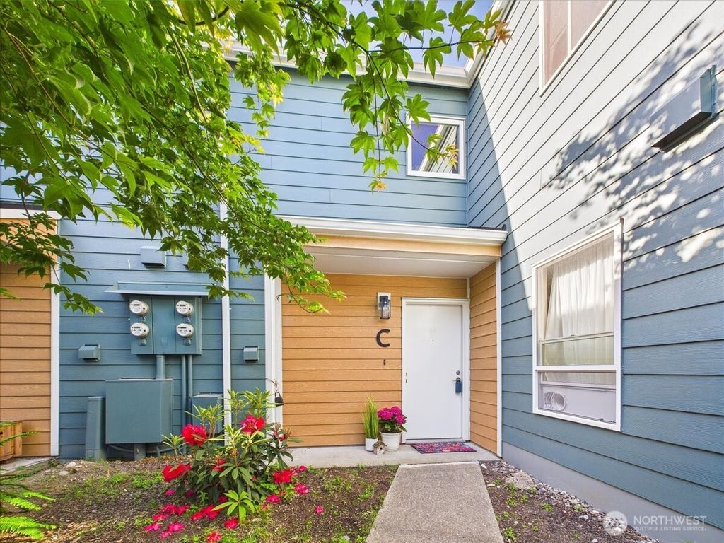 Photo of 8424 25th Avenue SW #C, Seattle, WA 98106 (MLS # 2402769)