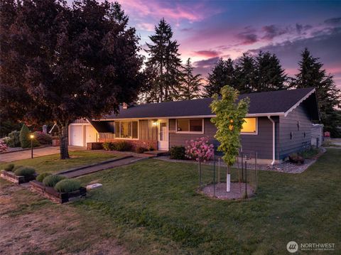 Photo of 1016 NE Rhoades Street, Winlock, WA 98596 (MLS # 2515663)