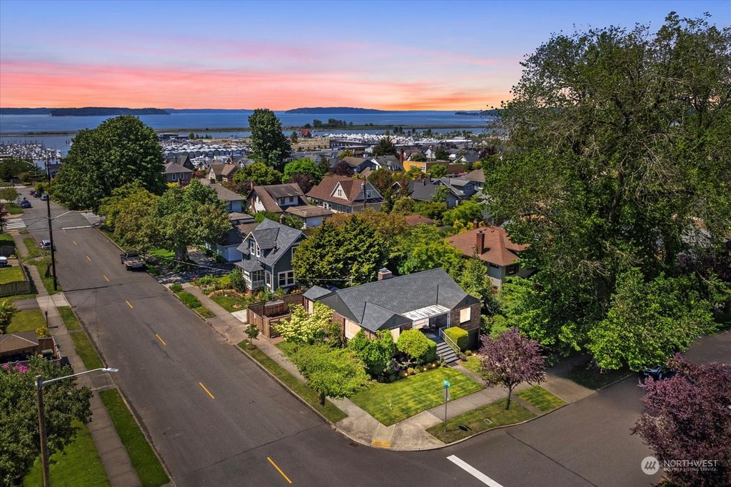 Photo of 1532 Hoyt Avenue, Everett, WA 98201 (MLS # 2239802)