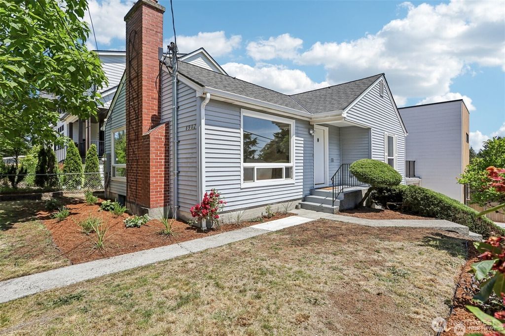 Photo of 8902 17th Avenue NE, Seattle, WA 98115 (MLS # 2397190)