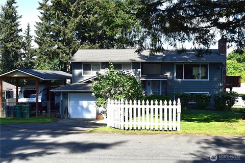 Photo of 8611 Vistarama Avenue, Everett, WA 98208 (MLS # 2519192)