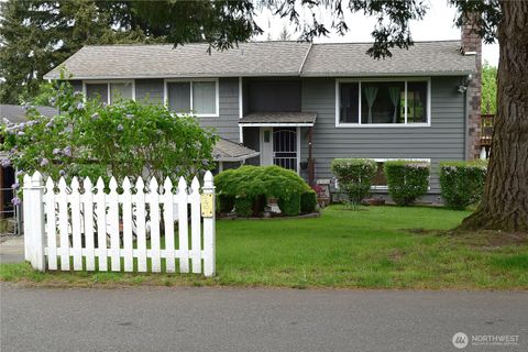 Photo of 8611 Vistarama Avenue, Everett, WA 98208 (MLS # 2519192)