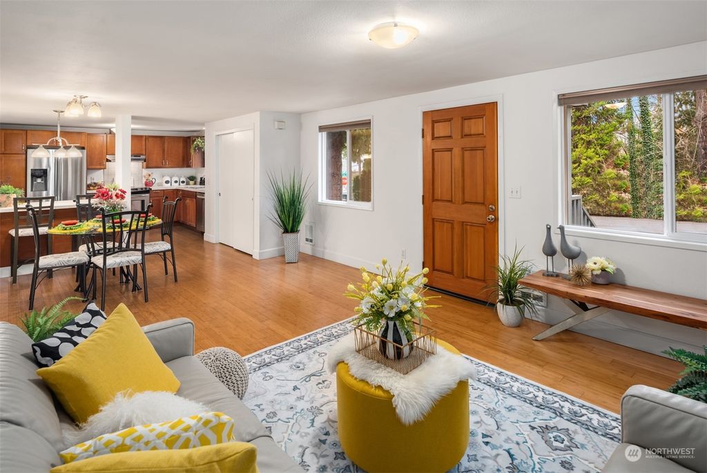 Photo of 803 NE 105th Street, Seattle, WA 98125 (MLS # 2205380)