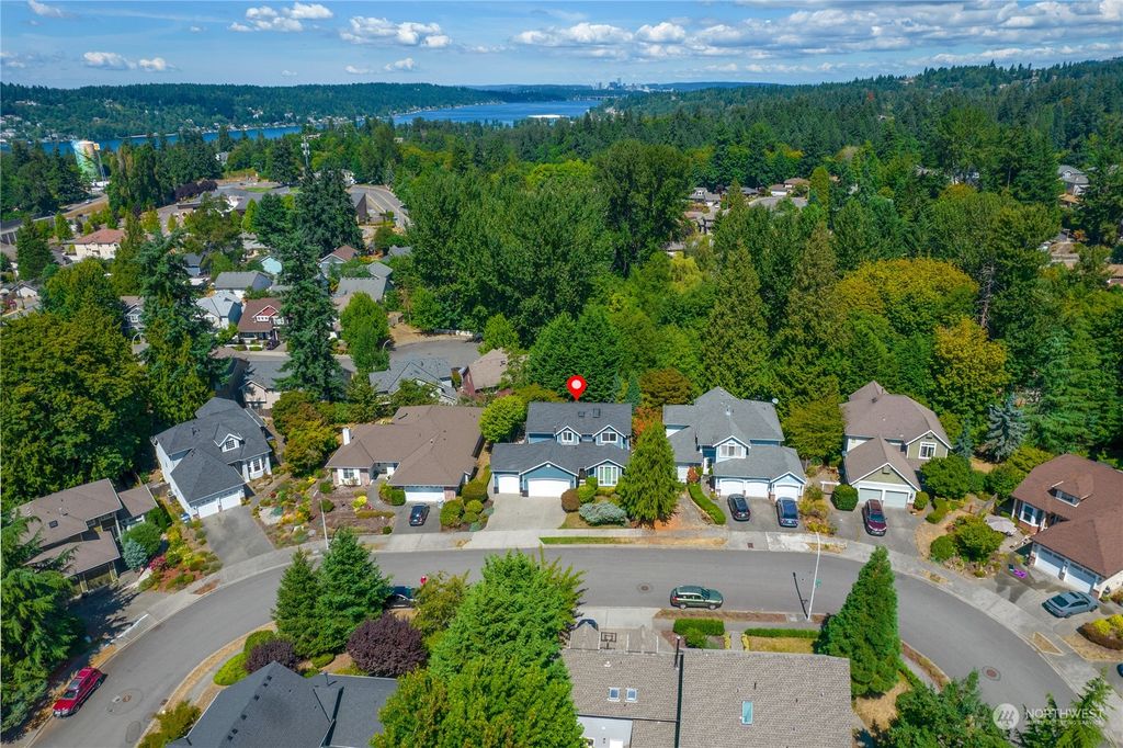 Photo of 1814 NE 25th Place, Renton, WA 98056 (MLS # 2168898)