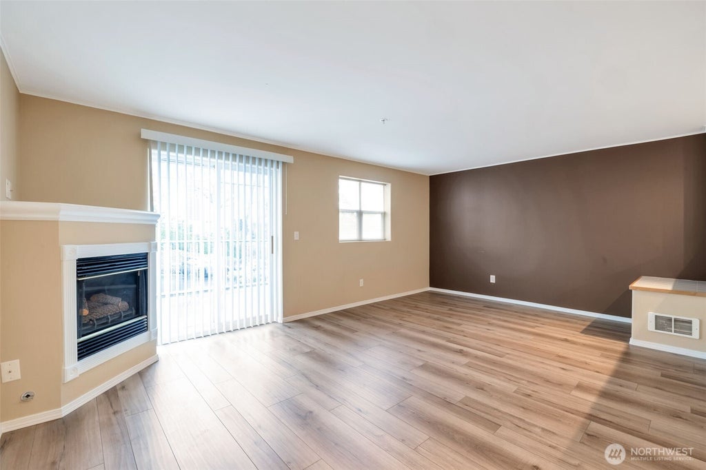 Photo of 3980 129th Place SE #B102, Bellevue, WA 98006 (MLS # 2586067)