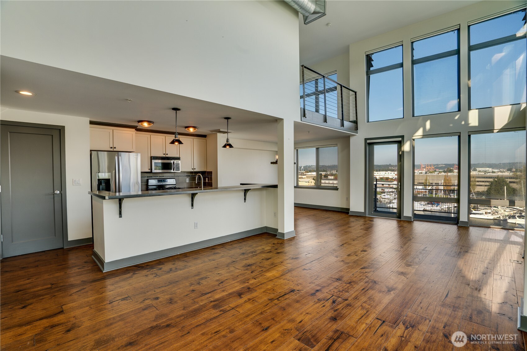 1705 Dock Street 525