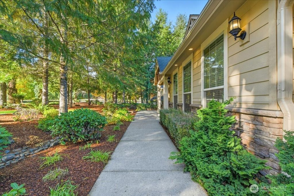 Photo of 22600 NE 216th Circle, Battle Ground, WA 98604 (MLS # 2448751)