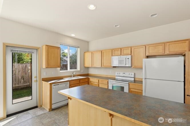 3145 5th Avenue NW