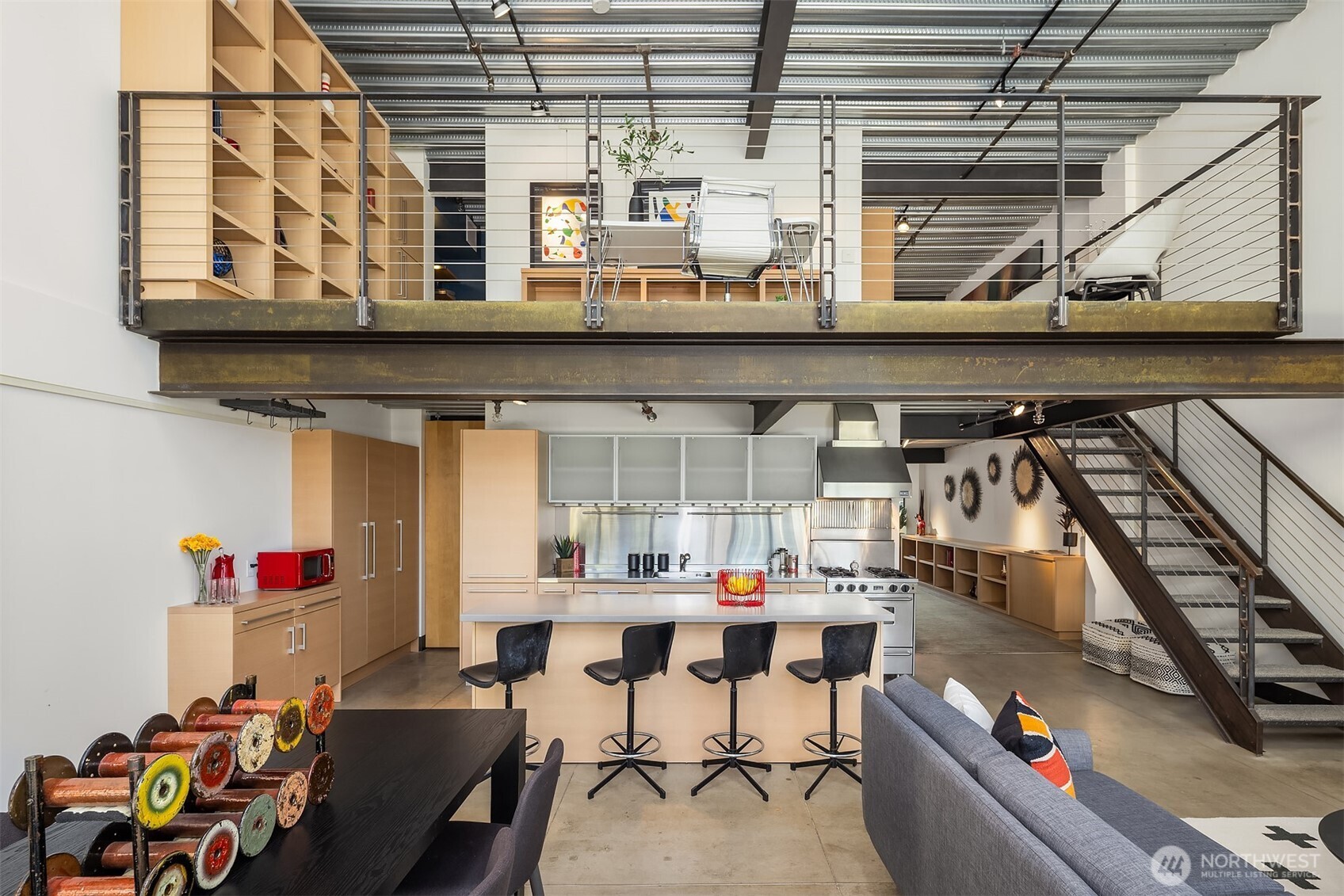 1310 E Union Street 401