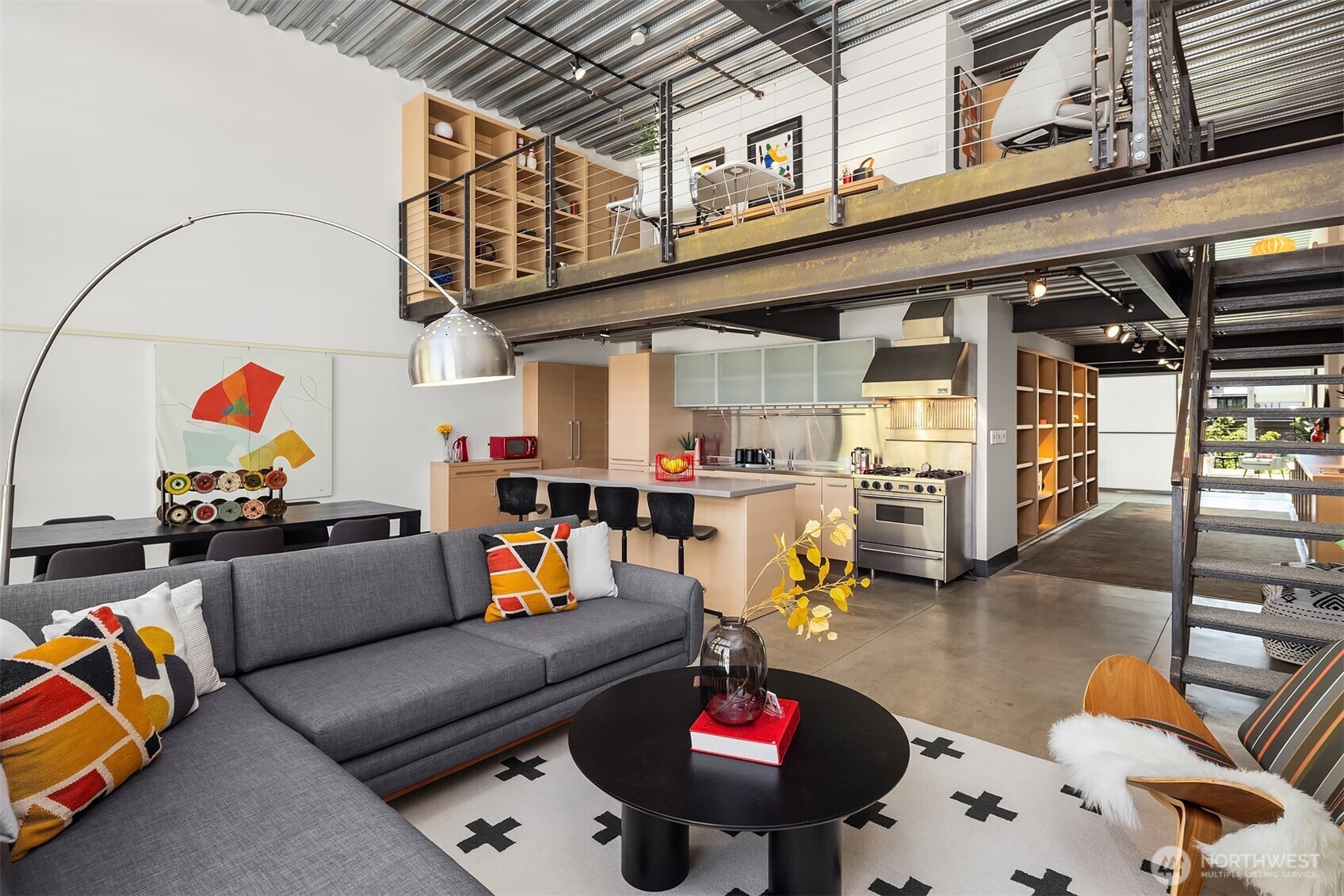 1310 E Union Street 401