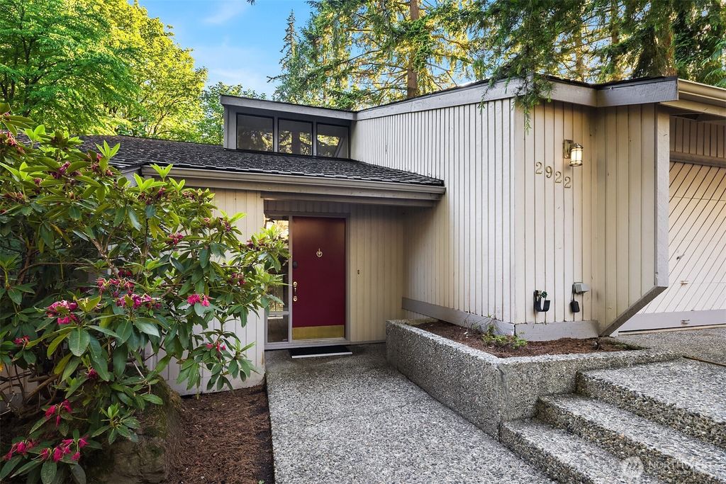 Photo of 2922 147th Place SE, Mill Creek, WA 98012 (MLS # 2533108)