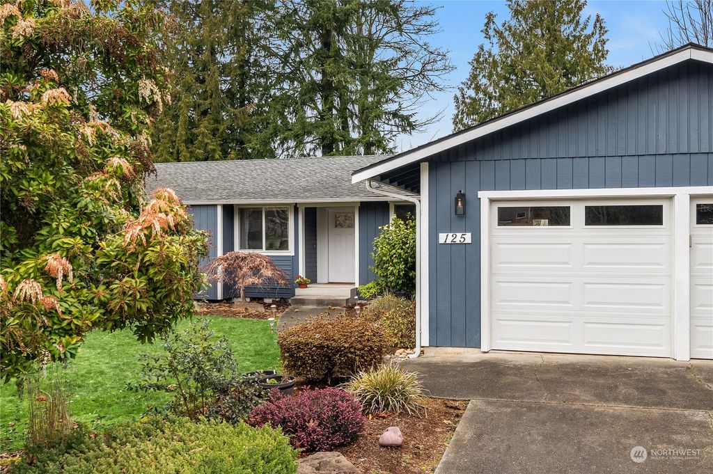 Photo of 125 155th Street SW, Lynnwood, WA 98087 (MLS # 2199930)