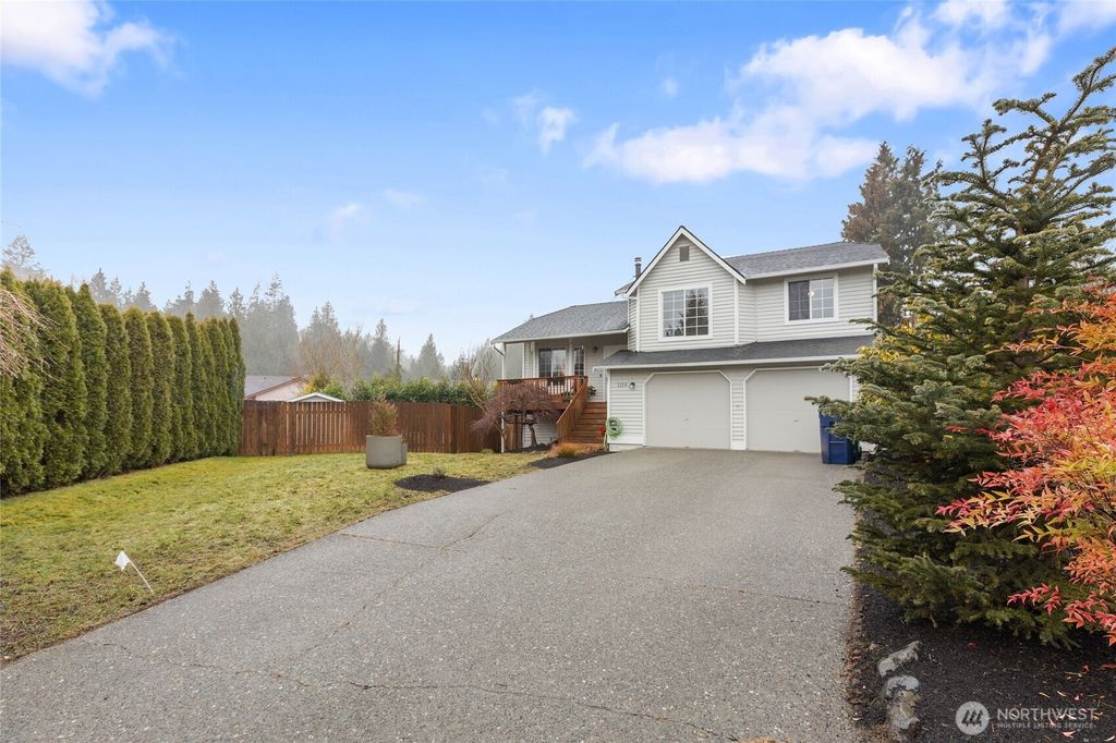Photo of 1114 103rd Drive SE, Lake Stevens, WA 98258 (MLS # 2322167)