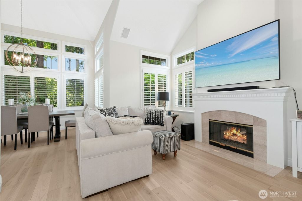 Photo of 11629 E Oakmont Drive, Mukilteo, WA 98275 (MLS # 2500444)