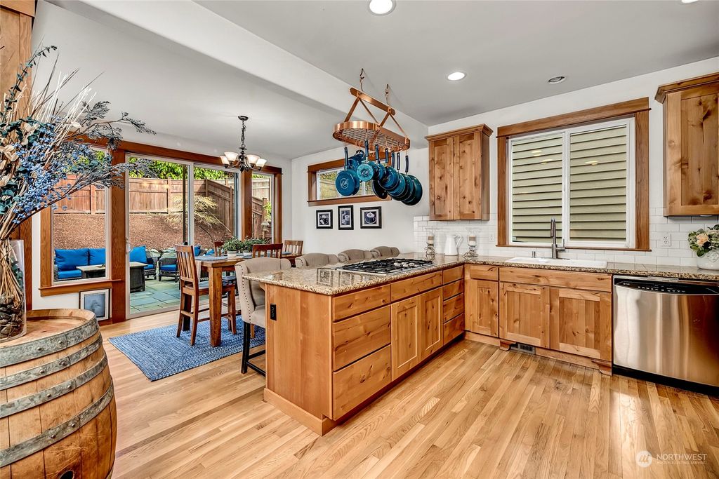 Photo of 20905 Pioneer Way, Edmonds, WA 98026 (MLS # 2051304)