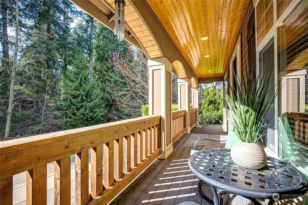 Photo of 20905 Pioneer Way, Edmonds, WA 98026 (MLS # 2051304)