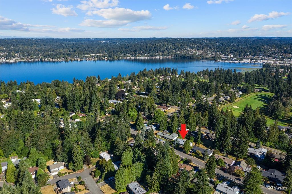 Photo of 6422 NE 154TH Street, Kenmore, WA 98028 (MLS # 1982144)