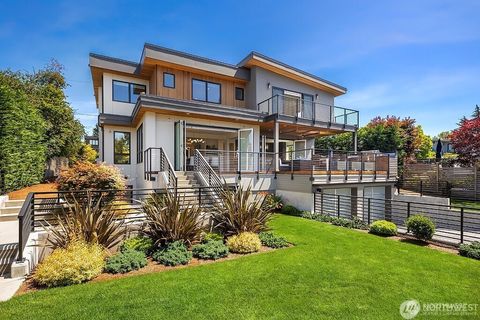 Photo of 231 8th Avenue W, Kirkland, WA 98033 (MLS # 2465568)