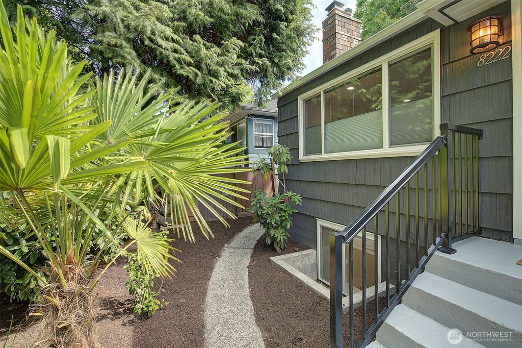 Photo of 8222 35th Avenue SW, Seattle, WA 98126 (MLS # 2401709)