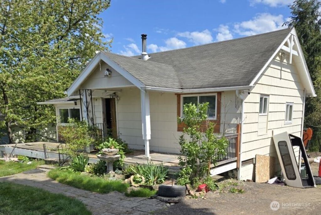 Photo of 13422 22nd Avenue S, SeaTac, WA 98168 (MLS # 2369958)