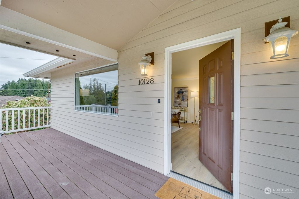 Photo of 10128 32ND Street SE, Lake Stevens, WA 98258 (MLS # 2226955)