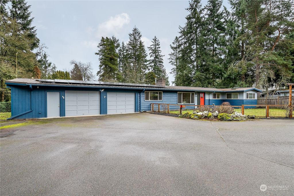 Photo of 17530 20th Pl NE, Shoreline, WA 98155 (MLS # 2199569)