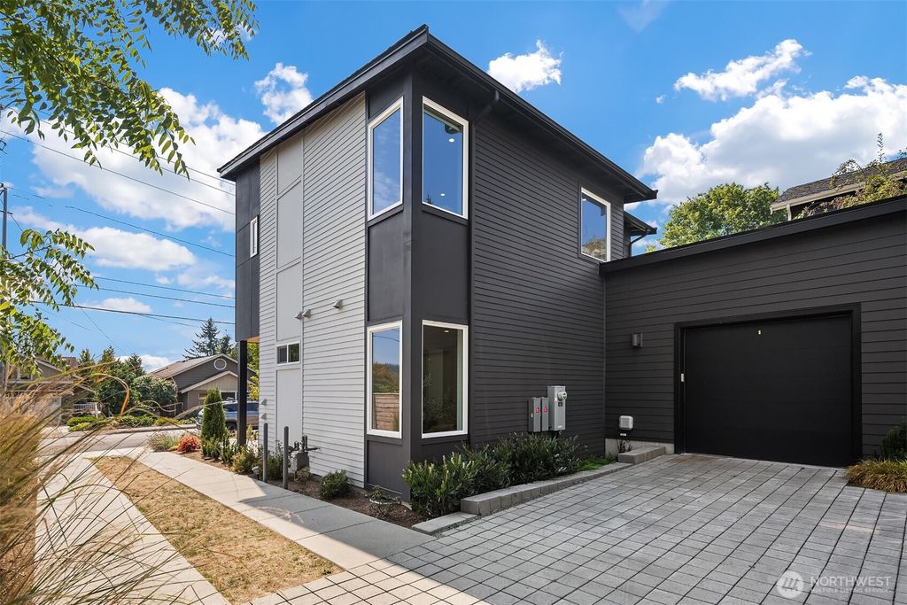 Photo of 436 10th Avenue #A, Kirkland, WA 98033 (MLS # 2427331)