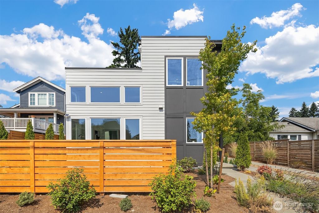 Photo of 436 10th Avenue #A, Kirkland, WA 98033 (MLS # 2427331)