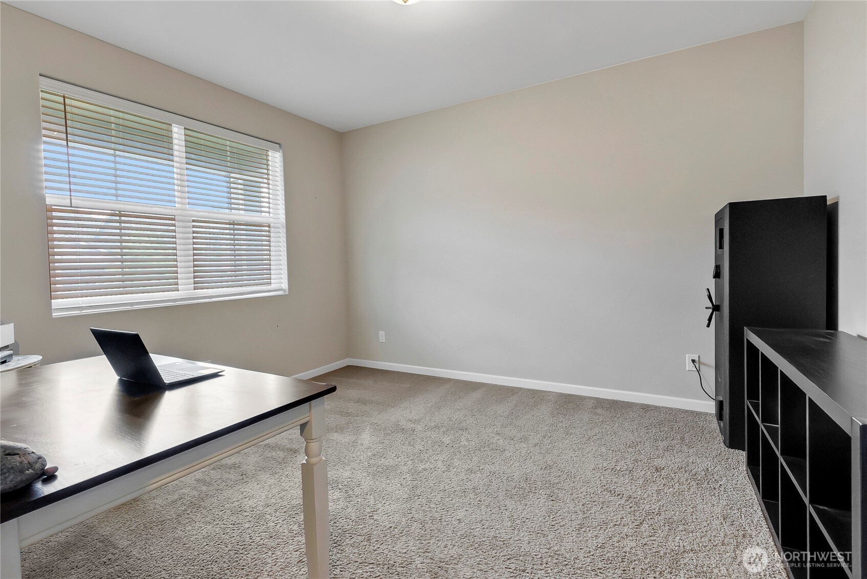1003 Petersen Drive E