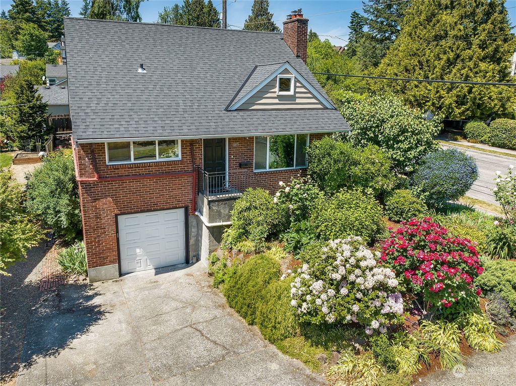 Photo of 6855 38th Avenue NE, Seattle, WA 98115 (MLS # 2077296)