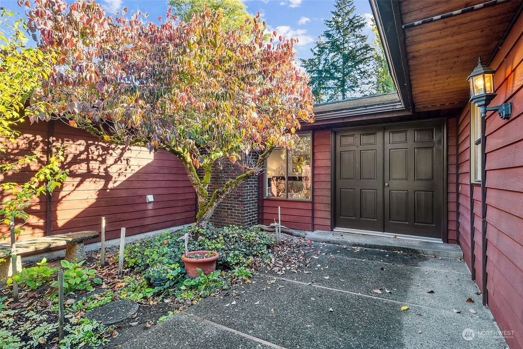 Photo of 840 Reiten Road, Kent, WA 98030 (MLS # 2301683)