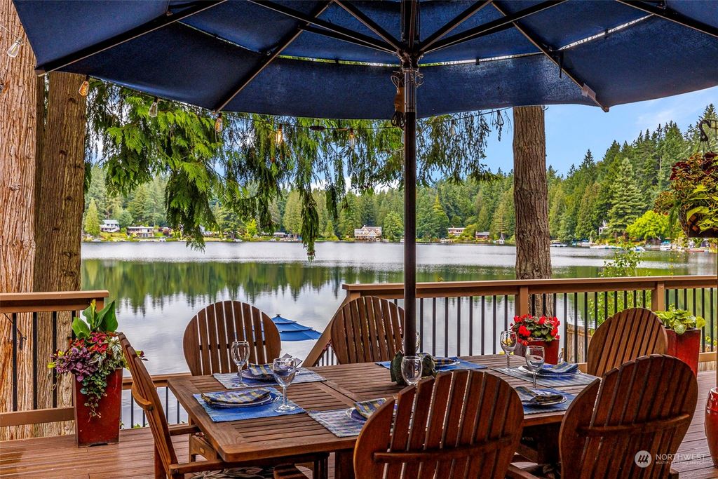 Photo of 3425 E Ames Lake Lane NE, Redmond, WA 98053 (MLS # 2127625)