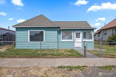 Photo of 106 W Birch Avenue, Ritzville, WA 99169 (MLS # 2539629)