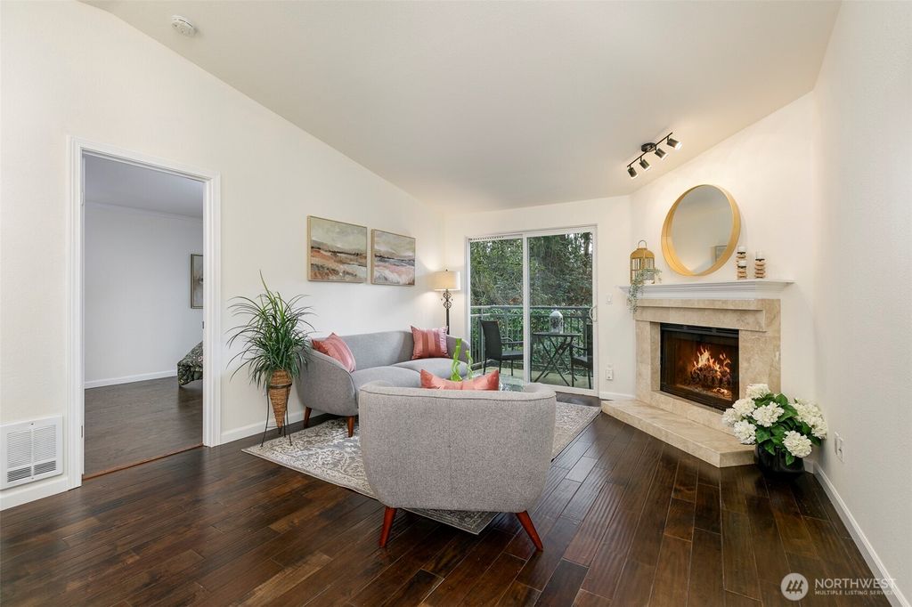 Photo of 10022 NE 127th Place #C213, Kirkland, WA 98034 (MLS # 2340994)